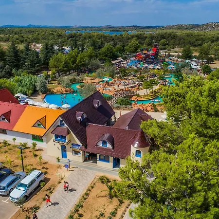Campsite Adria More Mobile Homes Solaris